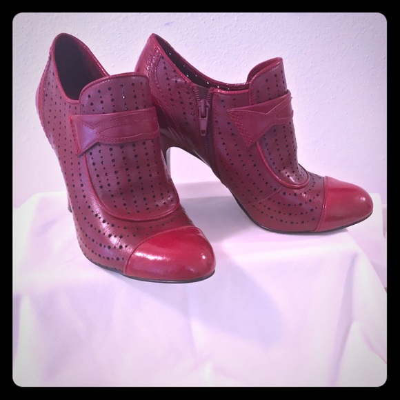 BCBGirls Booties - Picture 1 of 7